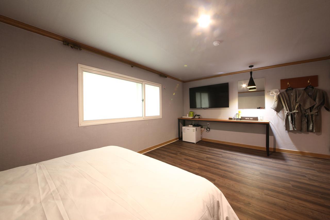 Art Hotel Gumi Екстериор снимка